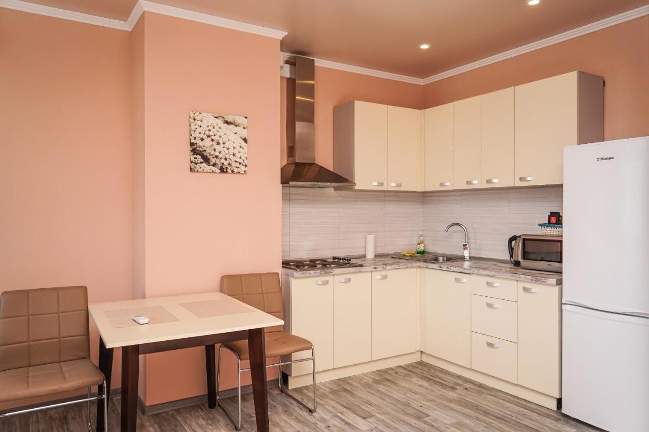 Cozy Apartment In A New Building Close To The Downtown Kiev Esterno foto